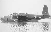 Short Sunderland W3990